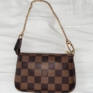 Louis Vuitton Pochette